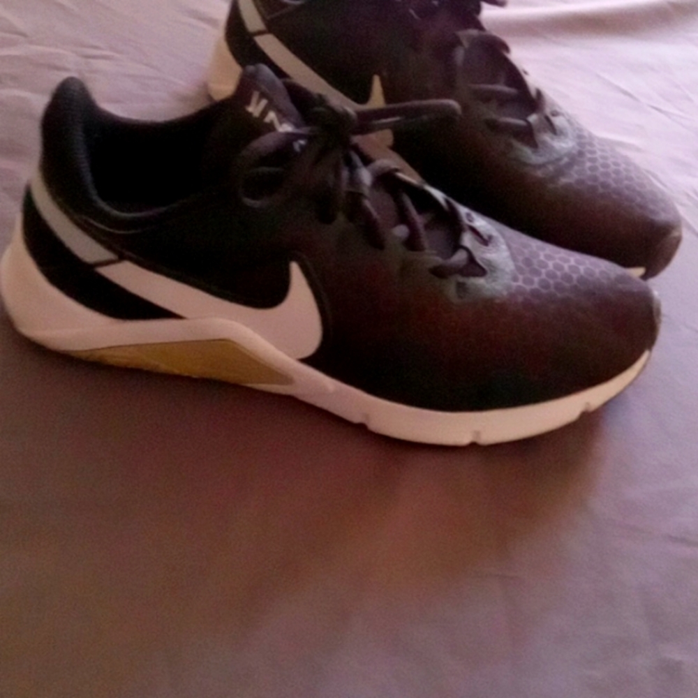 Women's shoes